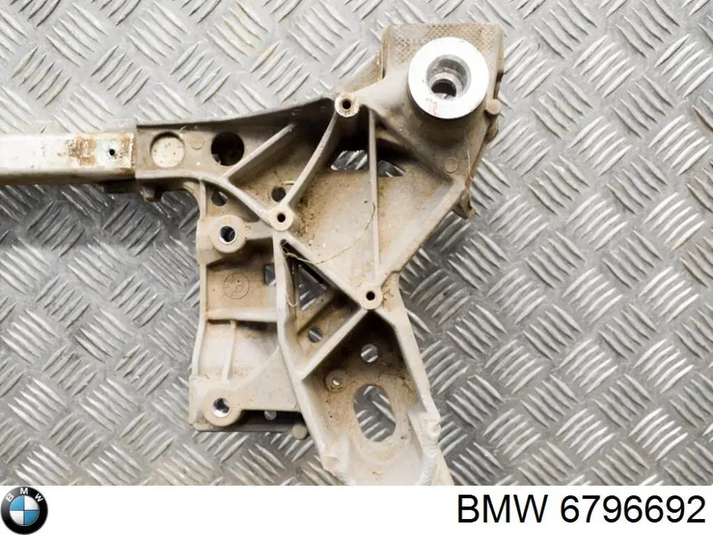 Подрамник передний 6796692 BMW