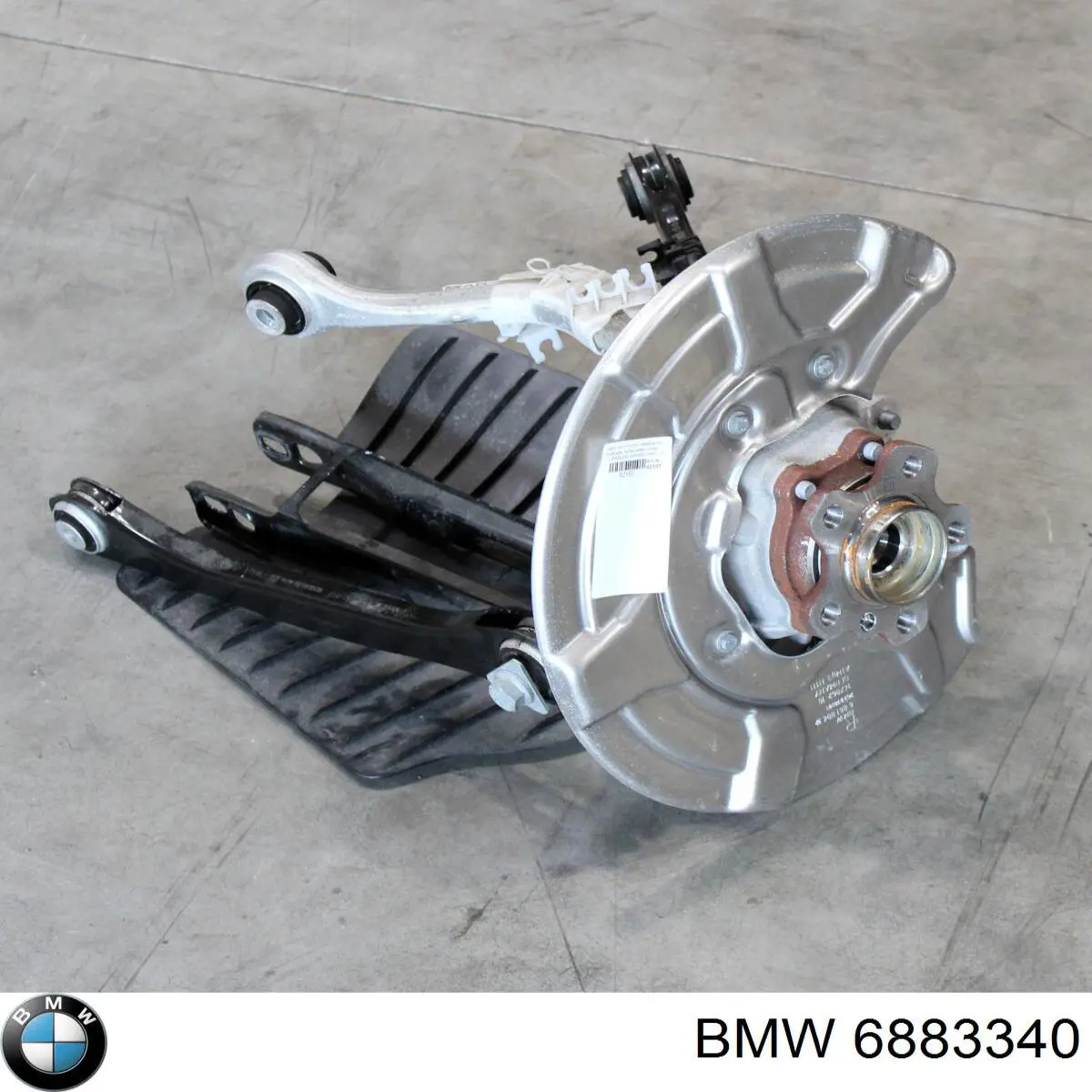 6883340 BMW braço oscilante superior direito de suspensão traseira