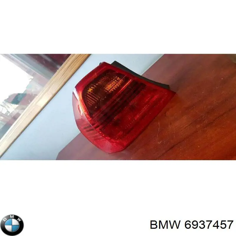 Фонарь задний левый внешний 276301 BMW