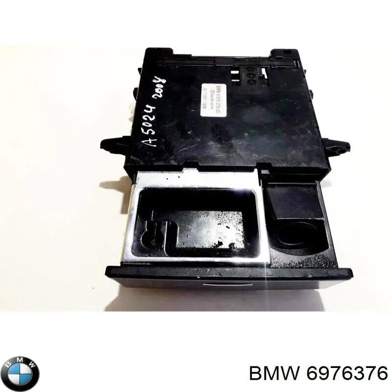 51456976376 BMW Пепельница приборной панили "торпедо"