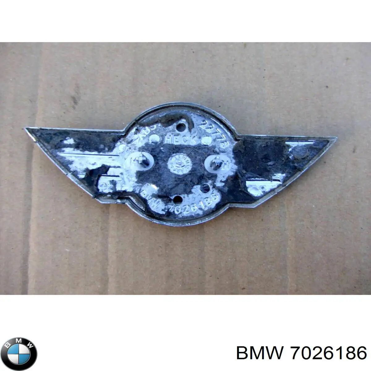Фирменный значок BMW 7026186 цена, от 53.02 USD