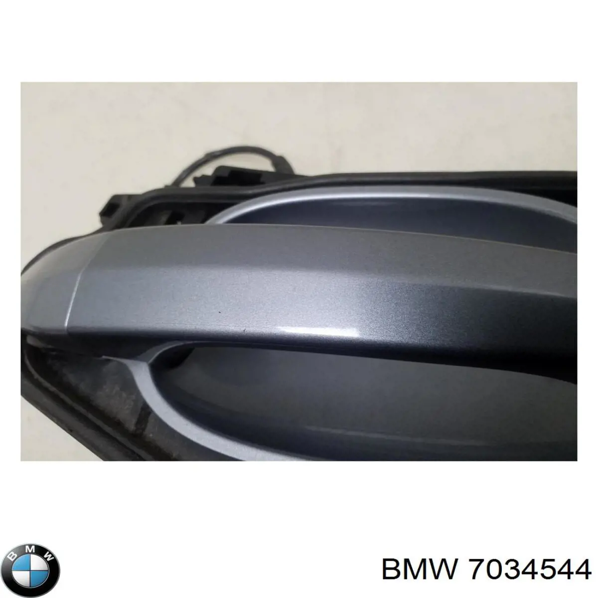 Держатель наружной ручки двери передней правой BMW 7034544 цена, от 11.40 USD