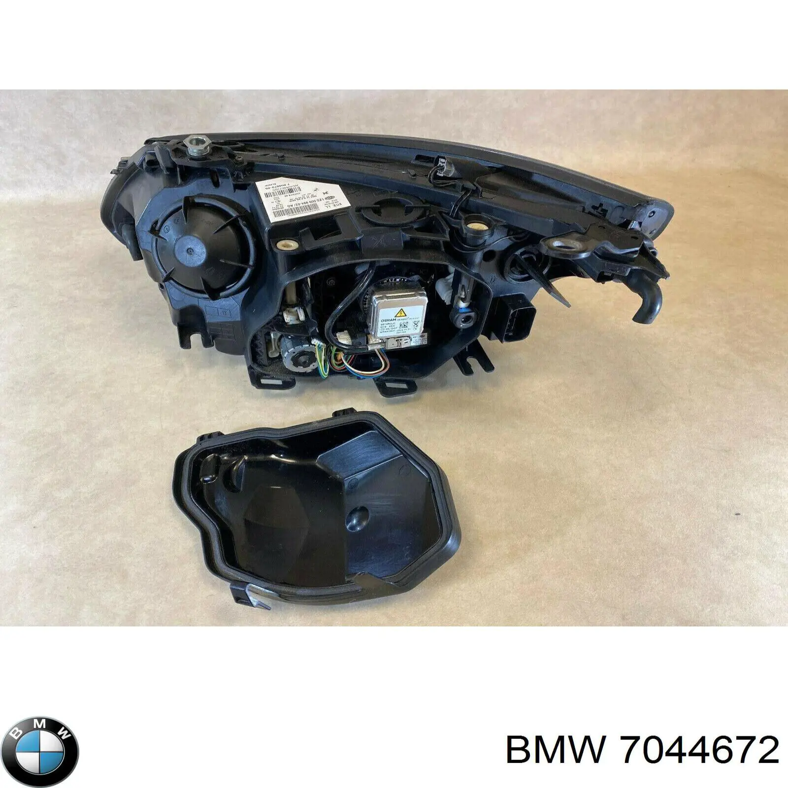 Правая блок фара BMW 7044672 цена, от 1008.26 USD