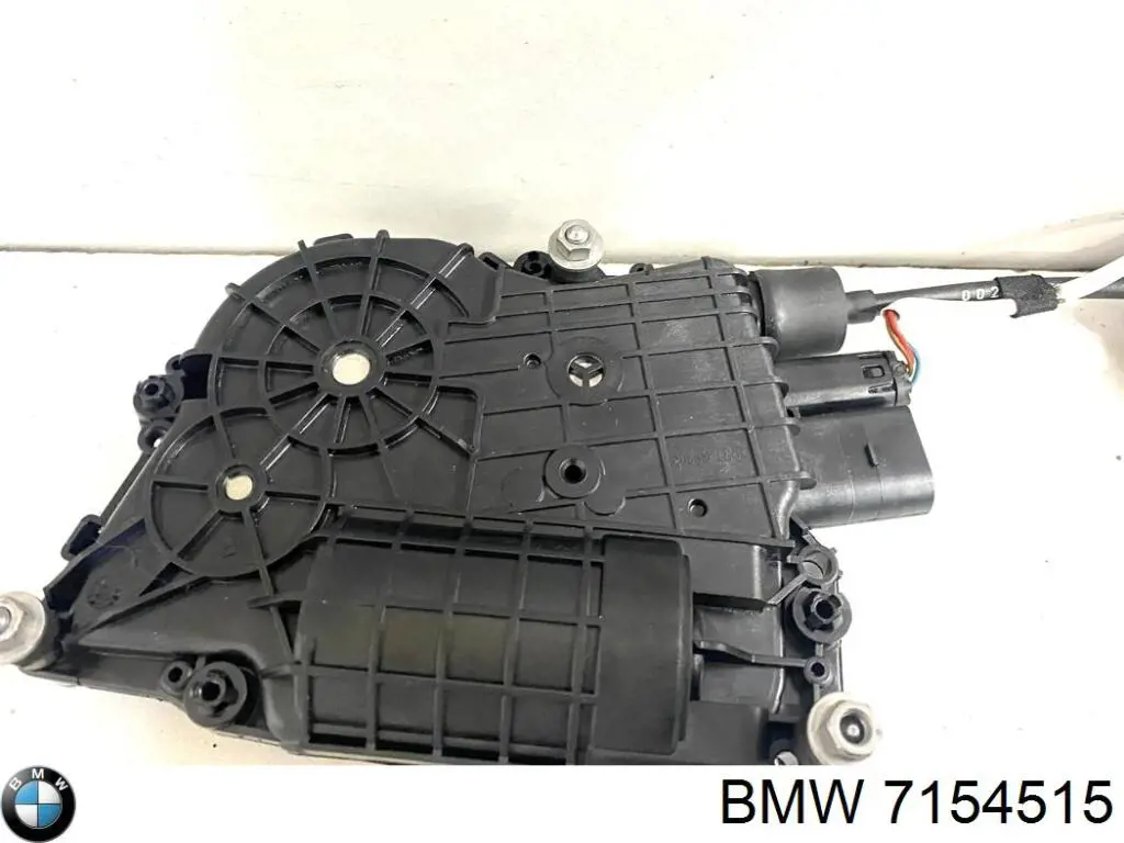 Замок двери задней левой 7154515 BMW
