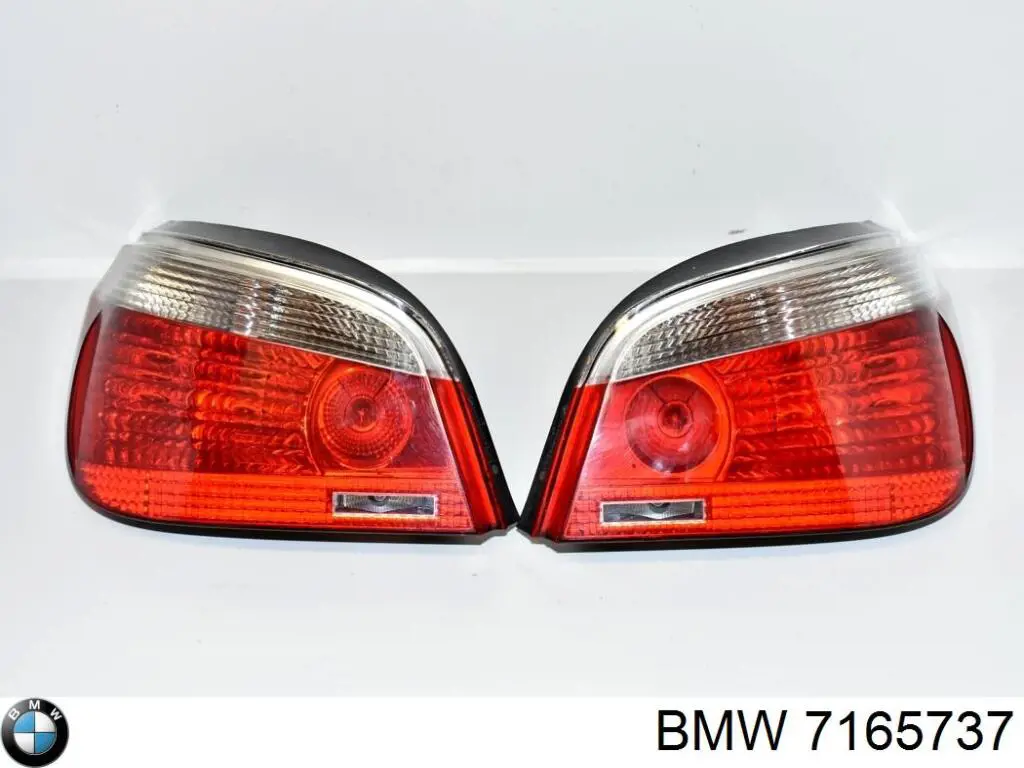 Фонарь задний левый внешний 7165737 BMW