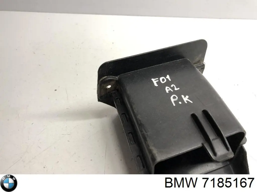 7185167 BMW Воздуховод (дефлектор) радиатора левый
