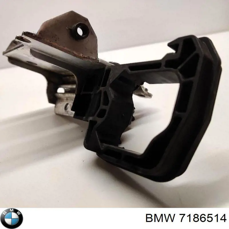 Правое крепление переднего бампера BMW 7186514 цена, от 13.10 USD