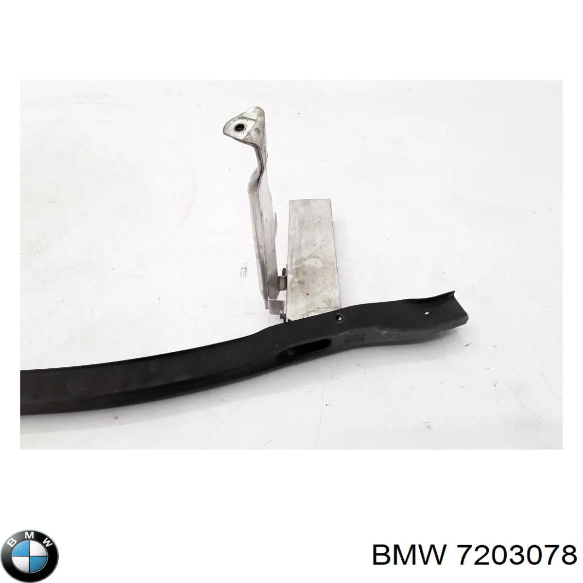 Кронштейн бампера переднего центральный 7203078 BMW