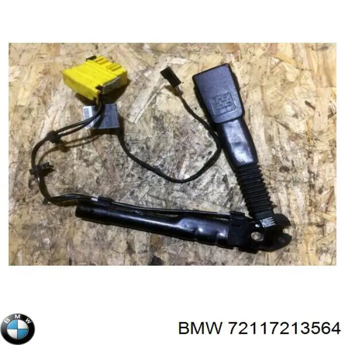 Рычаг (замок) фиксации ремня безопасности передний правый 72117213564 BMW