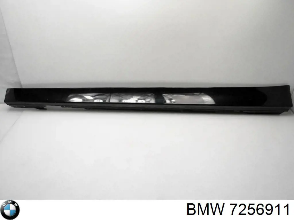 Купить 7256911 BMW Накладка (молдинг) порога наружная левая