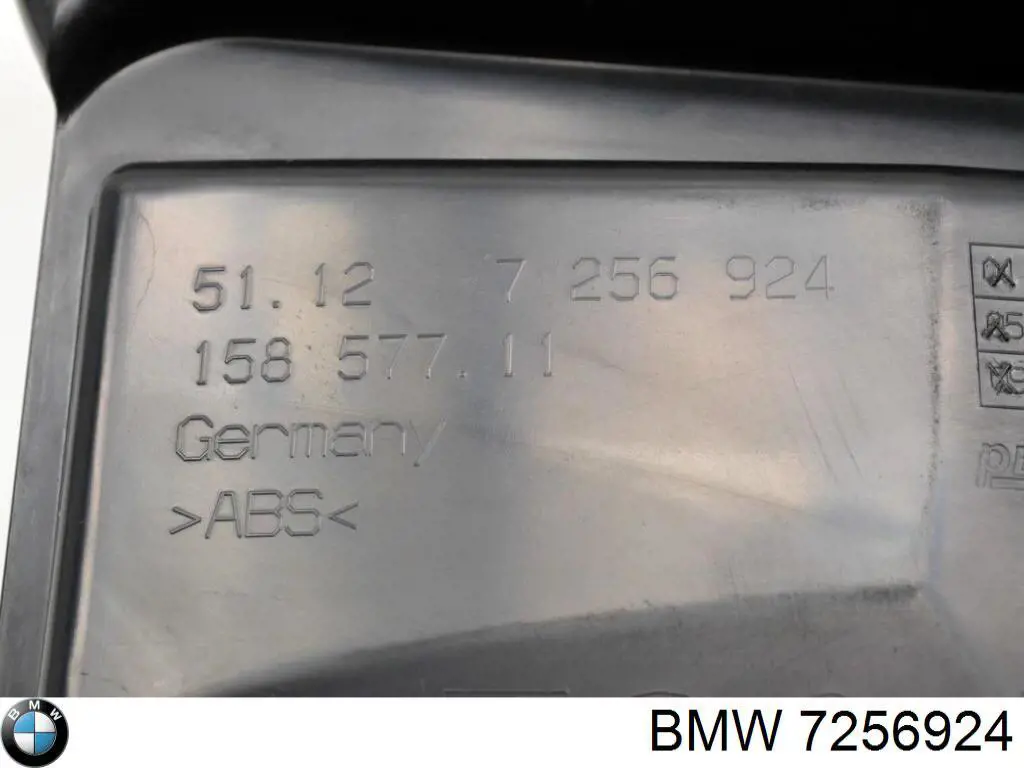 Кронштейн бампера заднего внешний правый 7256924 BMW