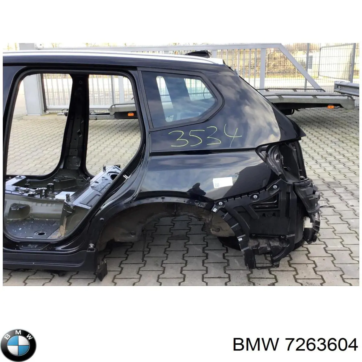 7263604 BMW накладка фонаря заднего