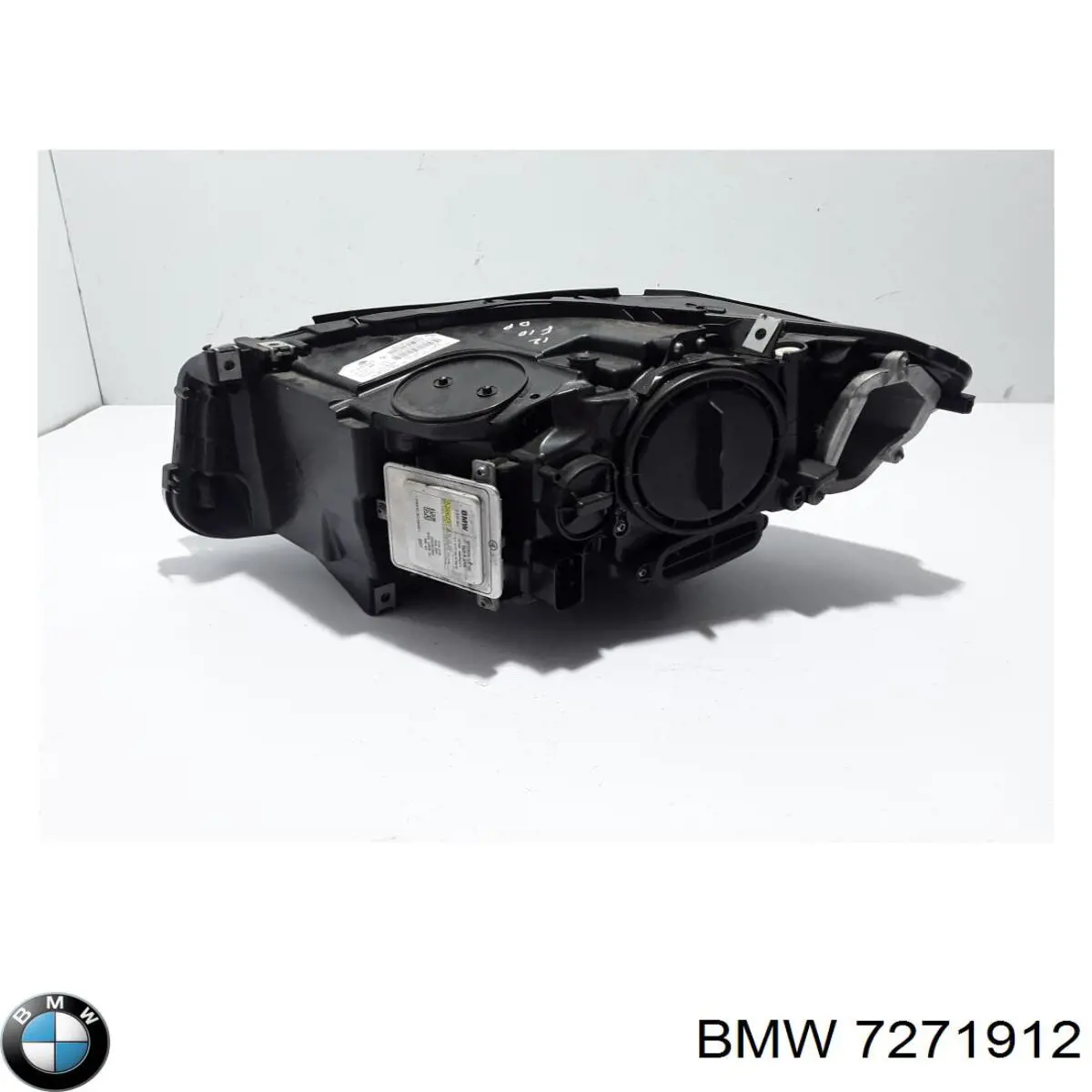Правая фара 7271912 BMW