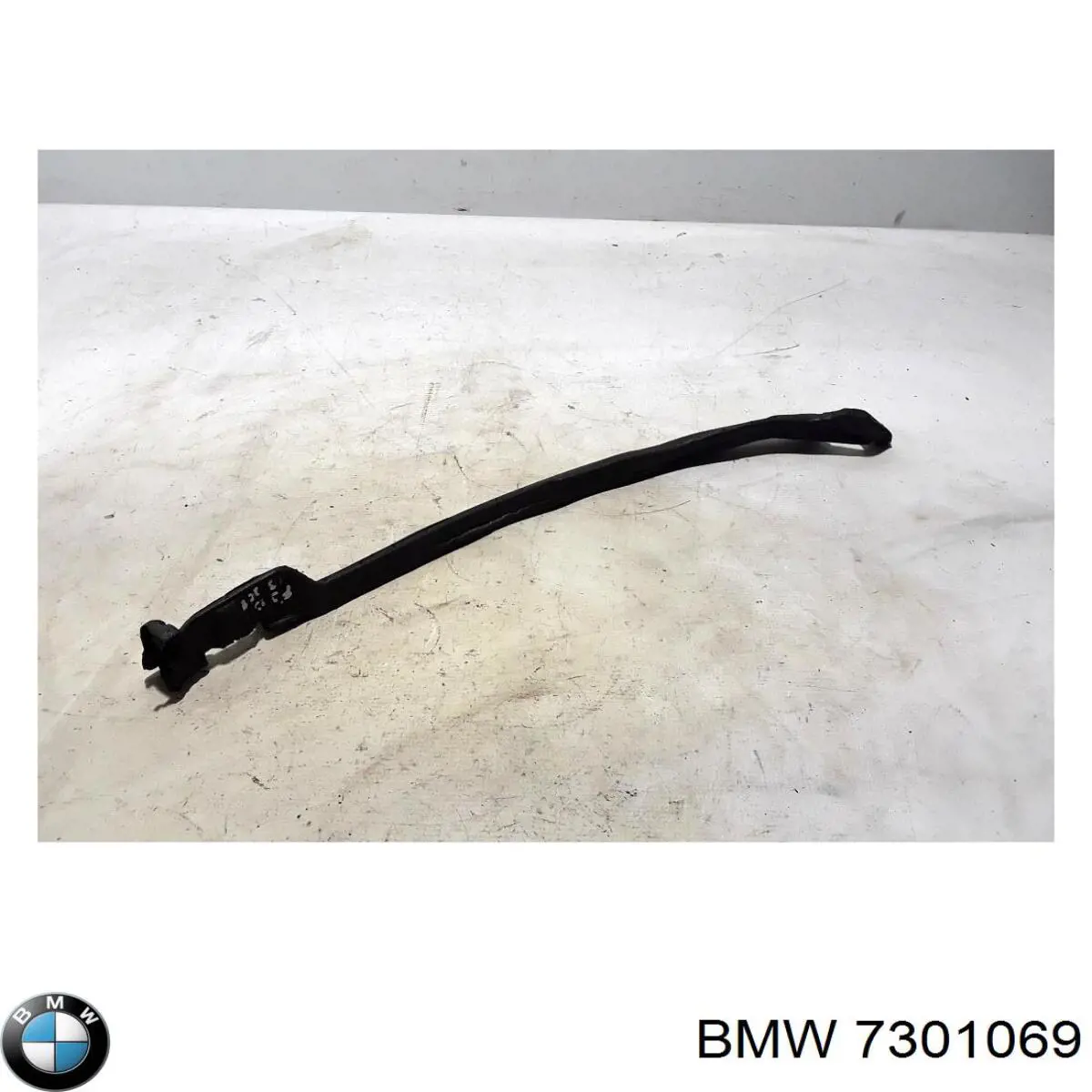 Уплотнитель крыла 7301069 BMW
