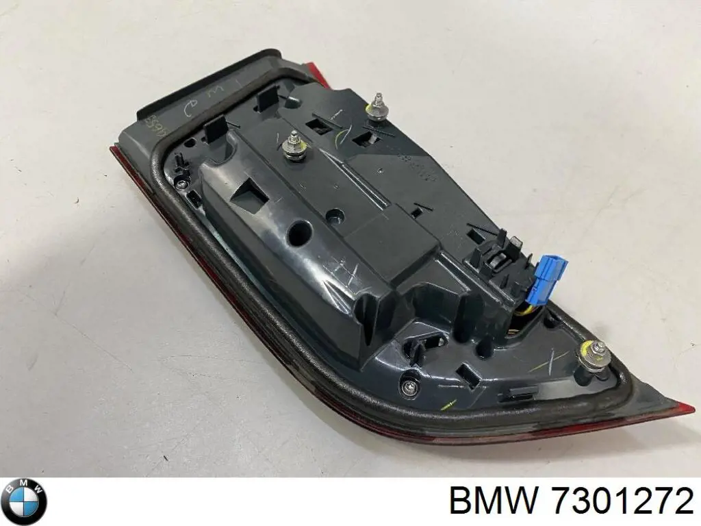 Фонарь задний правый, внутренний BMW 63217470888 цена, от 129.78 USD