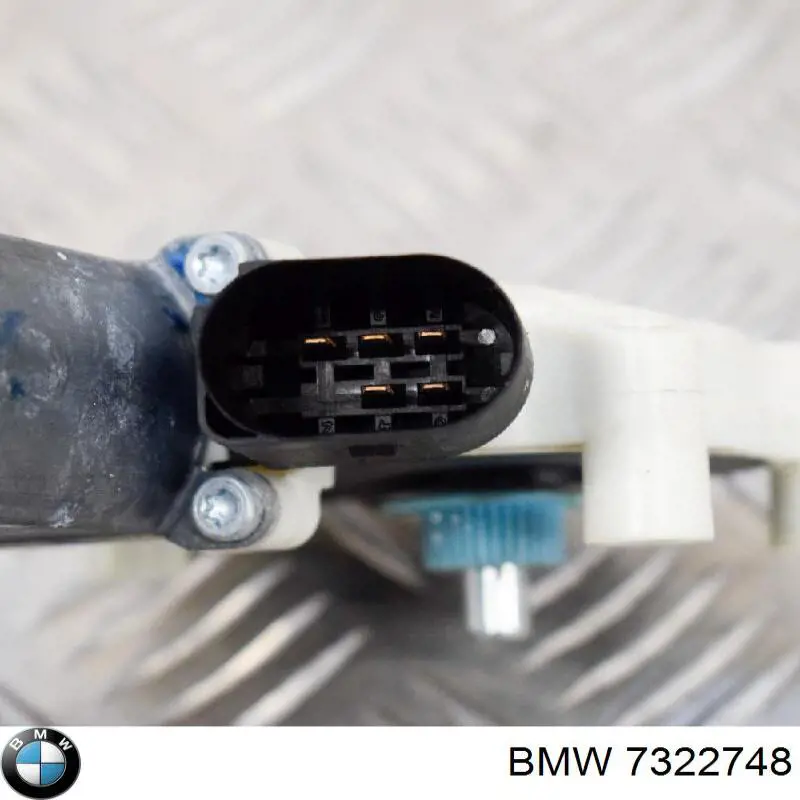 Мотор стеклоподъемника двери передней правой на BMW X5 (F15, F85) купить.