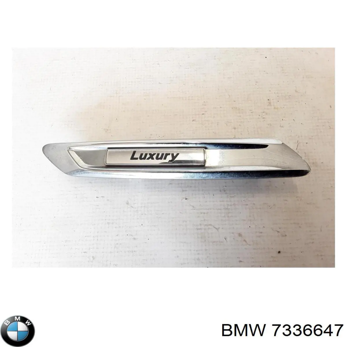 7336647 BMW Накладка крыла переднего левого