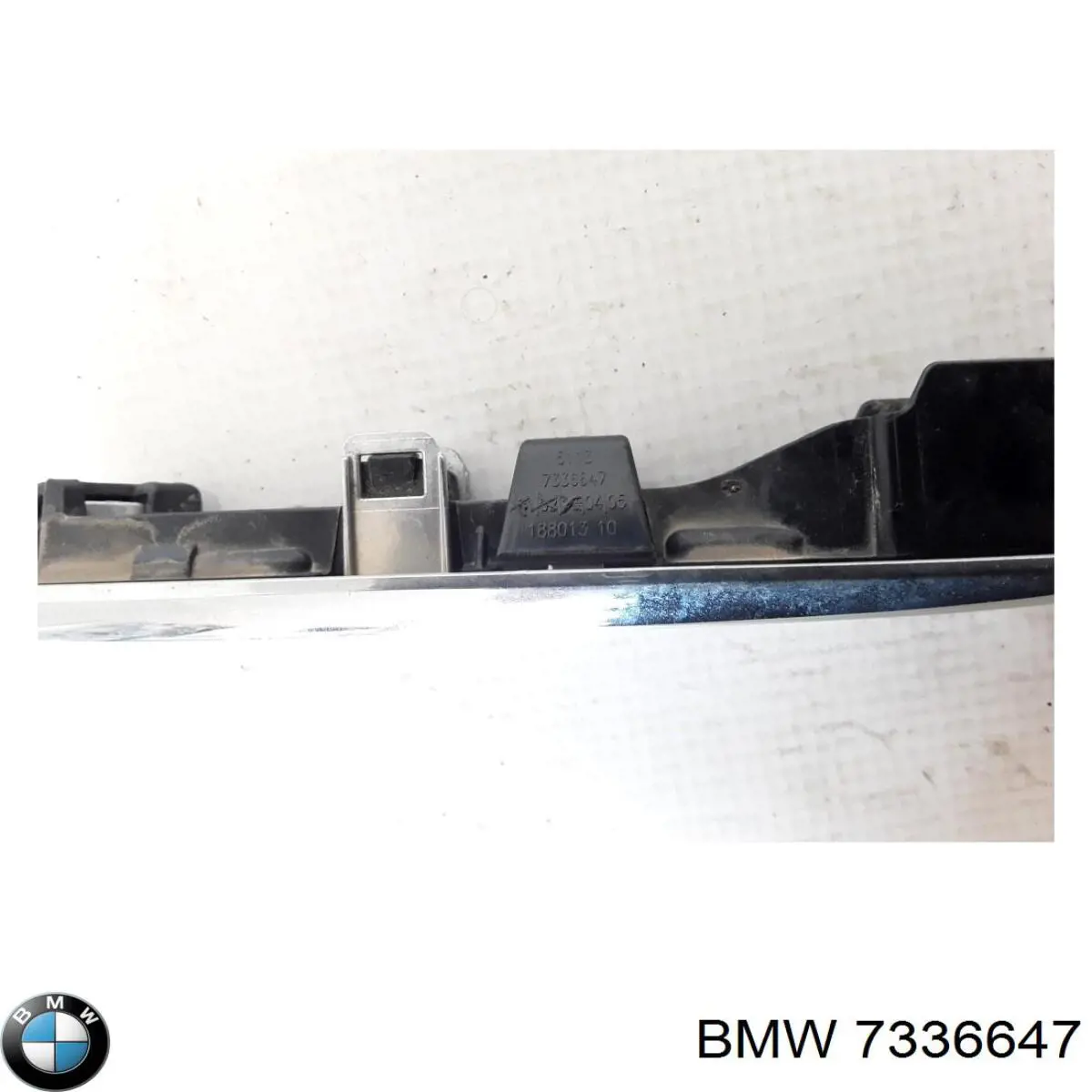 Накладка крыла переднего левого BMW 7336647 цена, от 31.67 USD