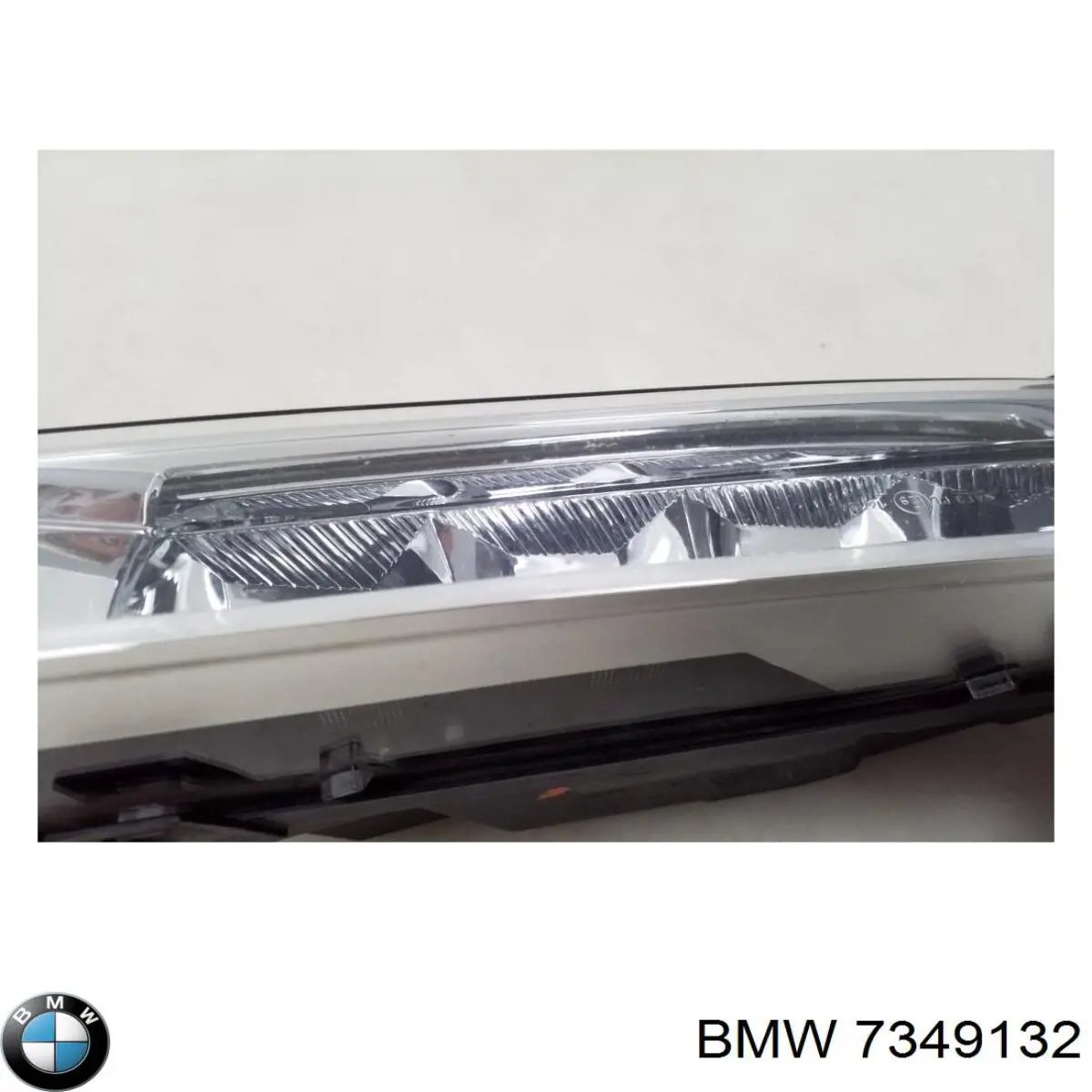 Фара противотуманная правая 7349132 BMW