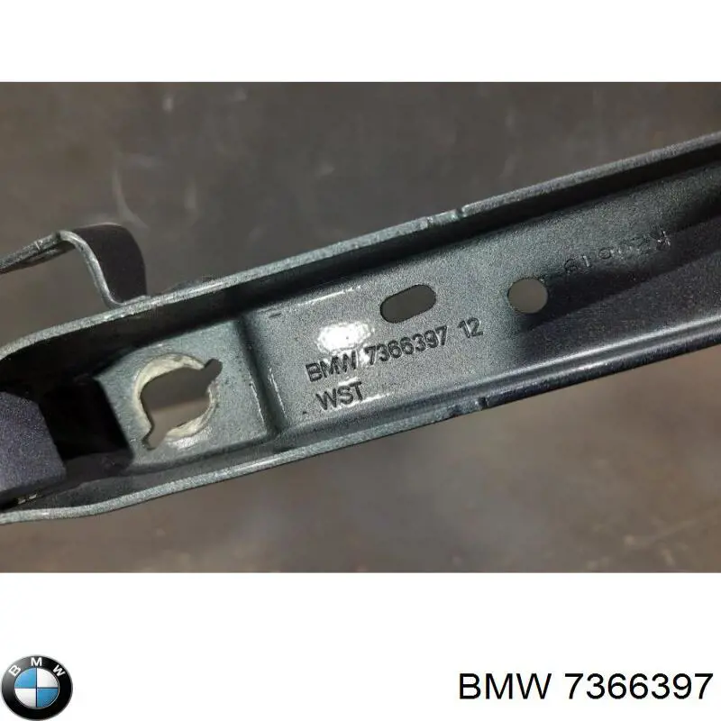 7366397 BMW Петля крышки багажника
