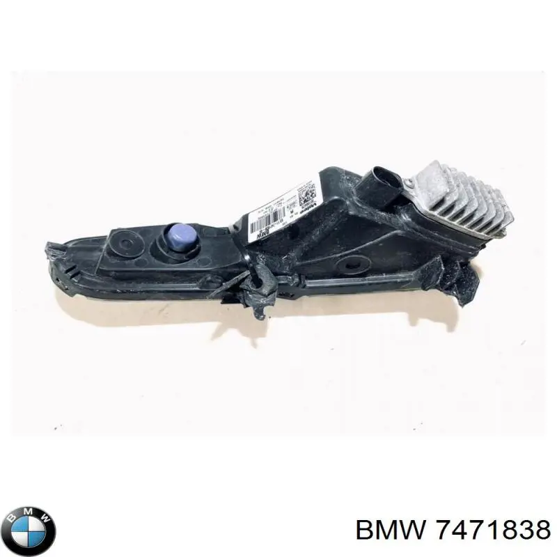 Поворотник правый 7471838 BMW