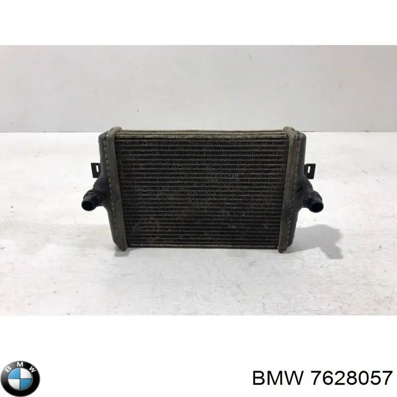 Радиатор охлаждения двигателя дополнительный 7628057 BMW