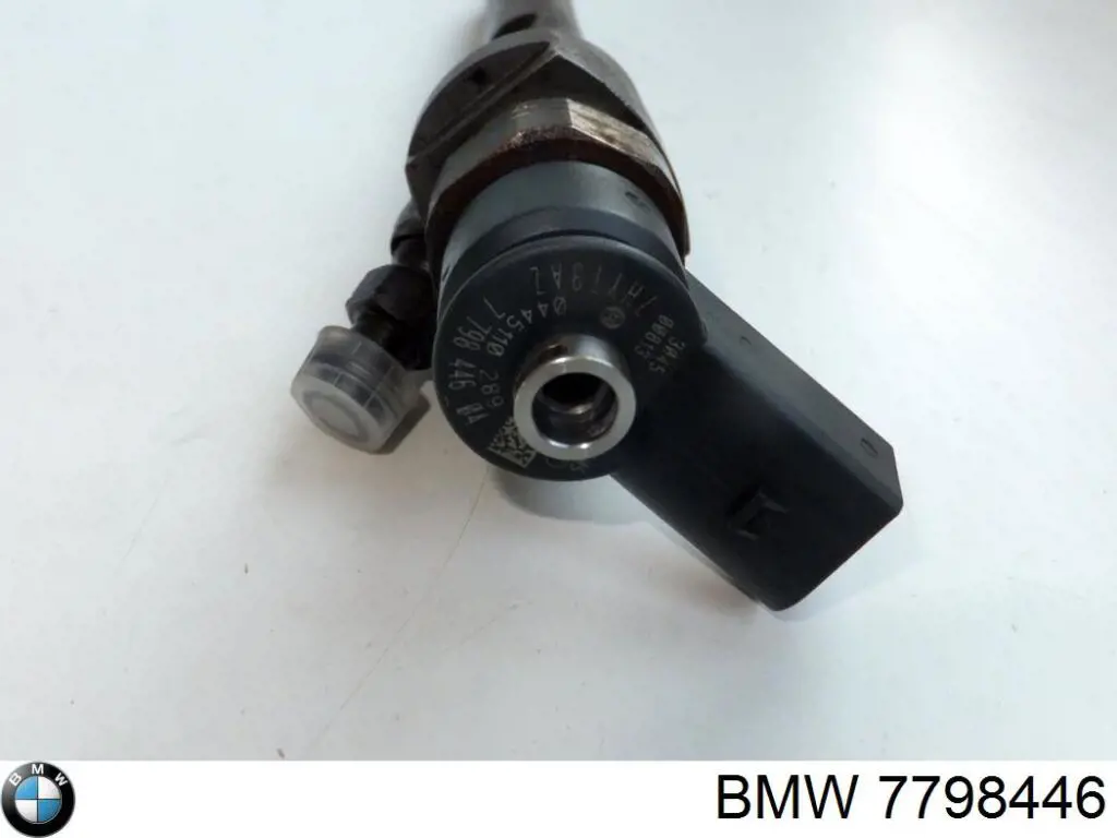 7798446 BMW Топливные форсунки