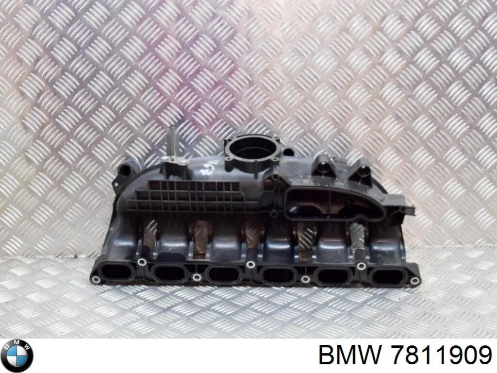 Впускной коллектор 7811909 BMW