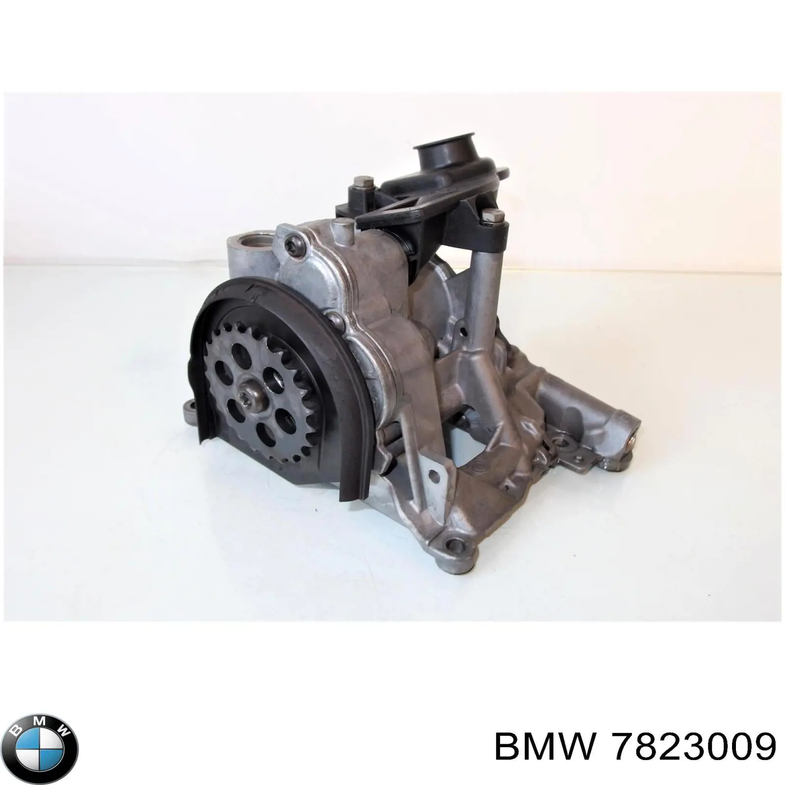 7823009 BMW Масляный насос двигателя