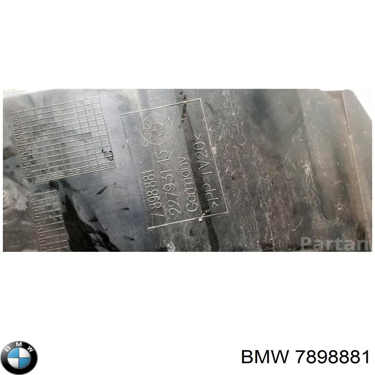 51747898881 BMW Воздуховод тормозного диска левый