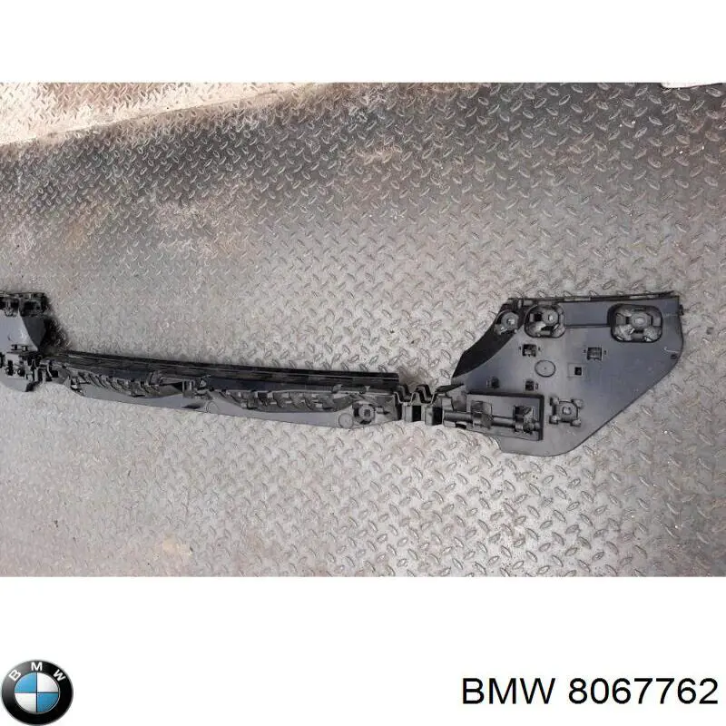 Купить PBM43163GA Signeda Кронштейн бампера заднего центральный