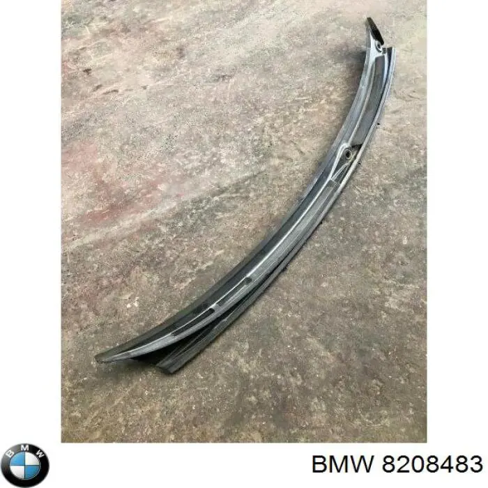 Решетка дворников 8208483 BMW