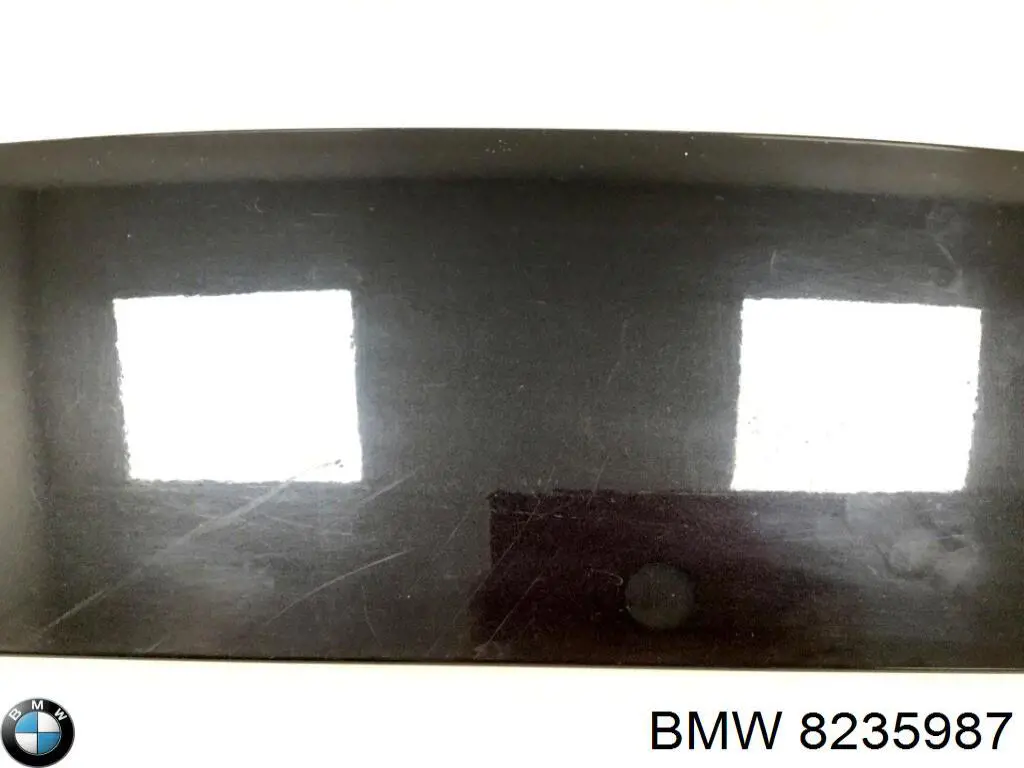 8235987 BMW Крыло на багажник