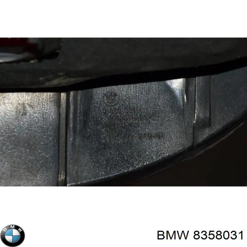 Фонарь задний левый 8358031 BMW
