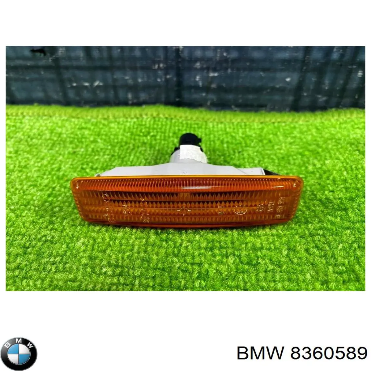 Повторитель поворота 8360589 BMW