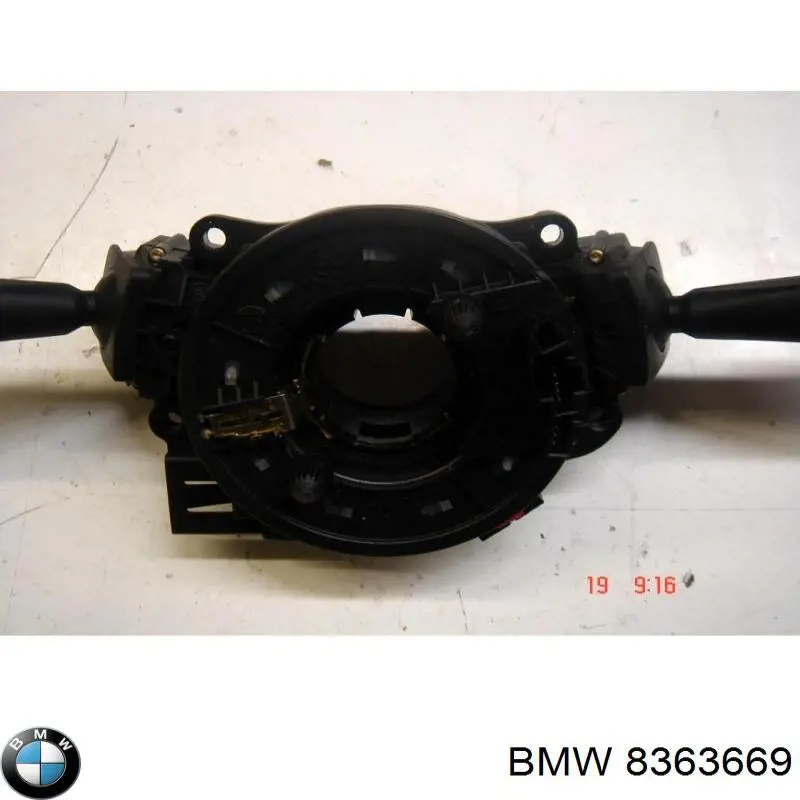 8363669 BMW comutador direito instalado na coluna da direção