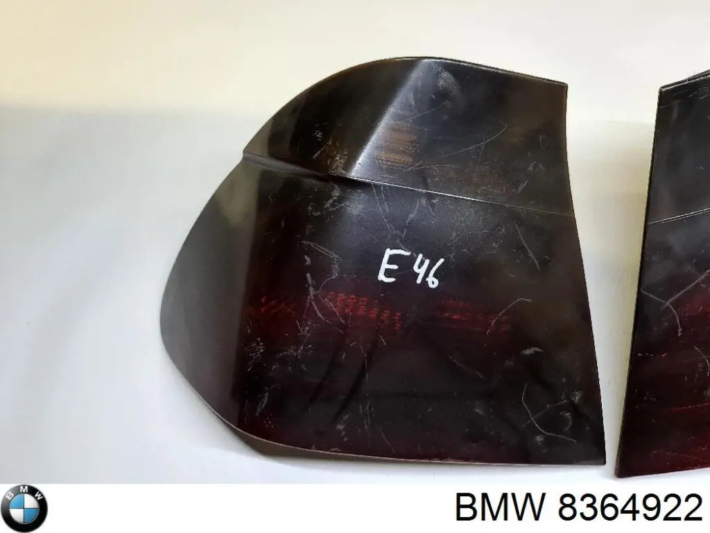 8364922 BMW lanterna traseira direita externa