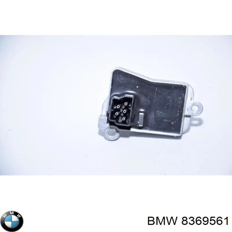 Выходной каскад вентилятора печки задний BMW 8369561 цена, от 24.07 USD