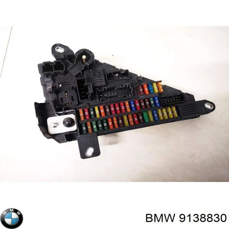 Блок предохранителей задний салонный BMW 9138830 цена, от 19.75 USD