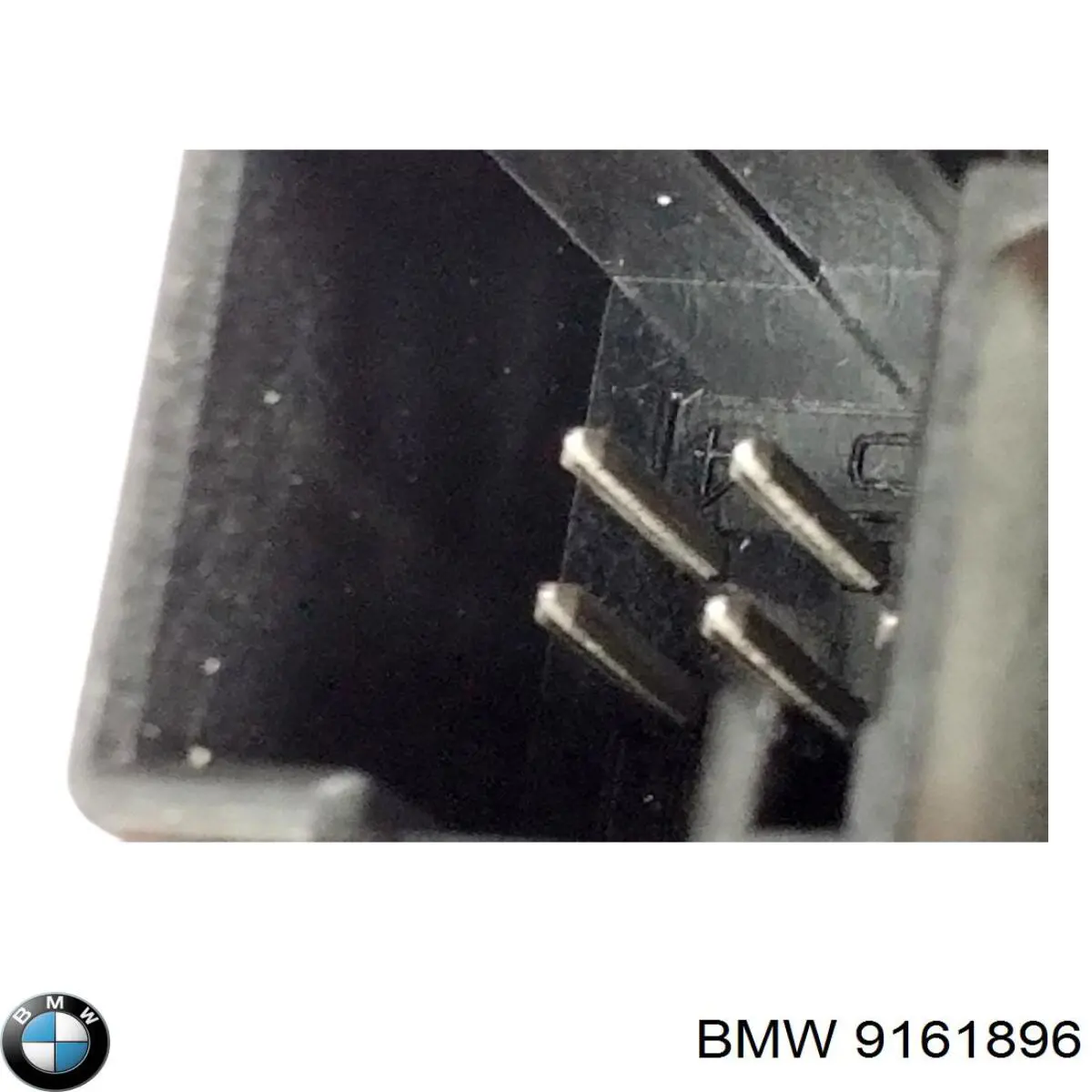 Аварийная кнопка на BMW 7  F01, F02, F03, F04