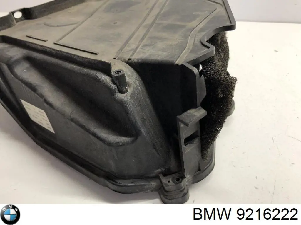  Корпус воздушного фильтра BMW 9216222