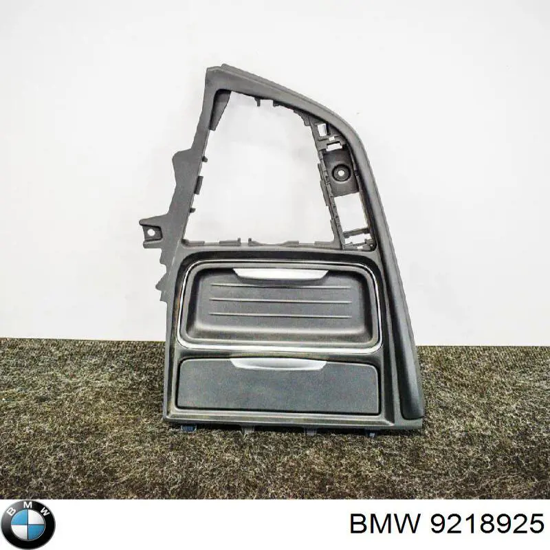 9218925 BMW 