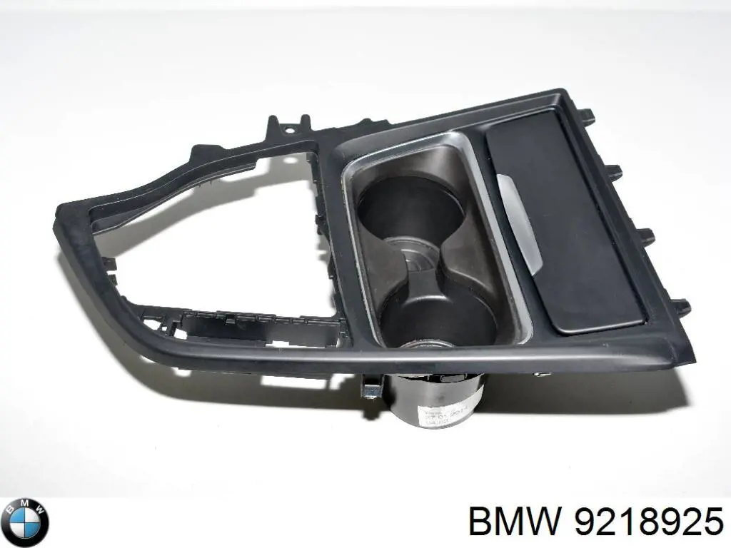 9218925 BMW Накладка декоративная центральной консоли