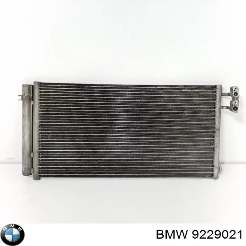 9229021 BMW радиатор кондиционера