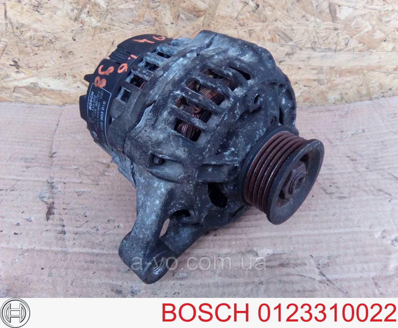 0123310022 Bosch генератор