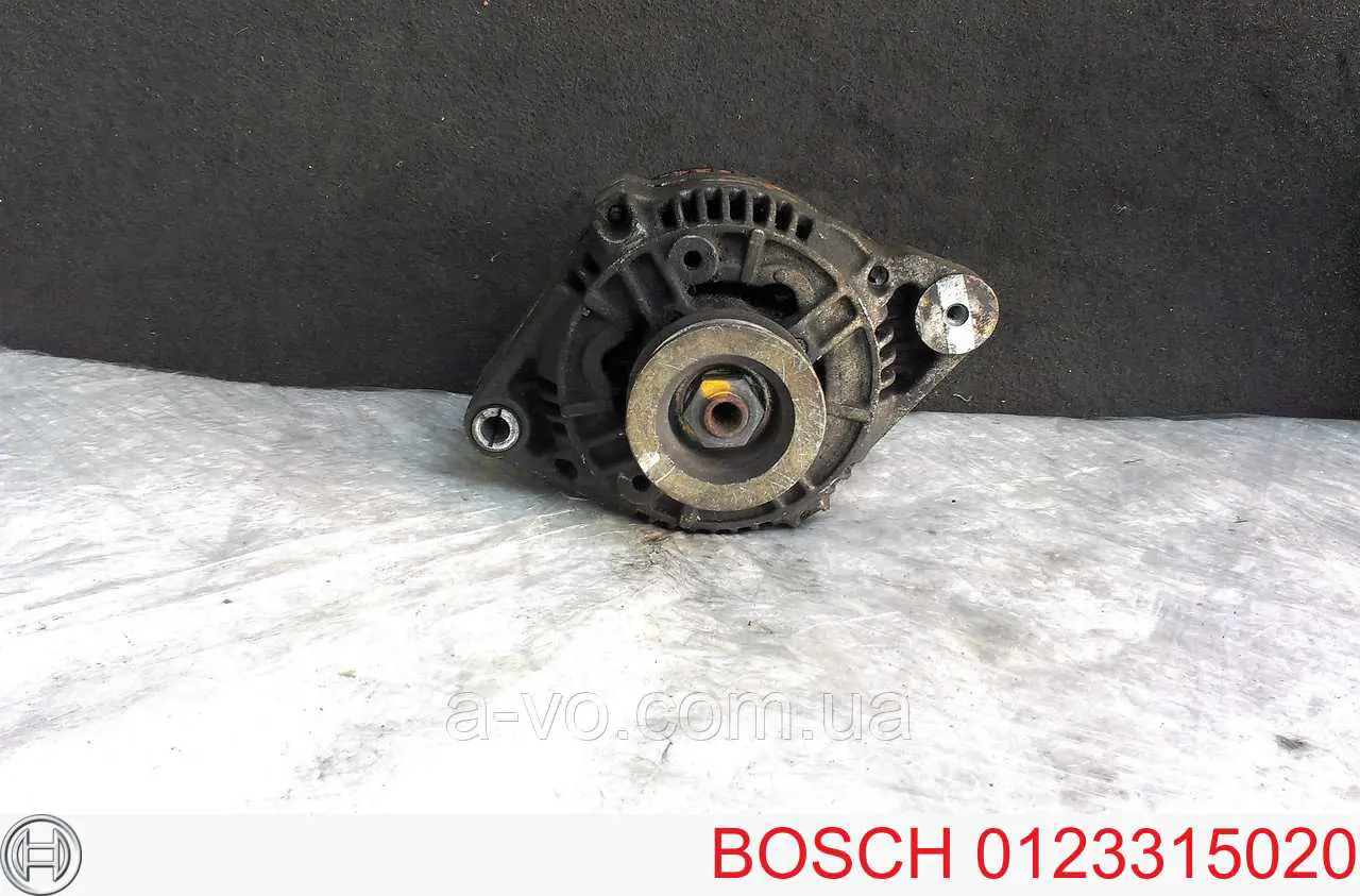 0123315020 Bosch генератор
