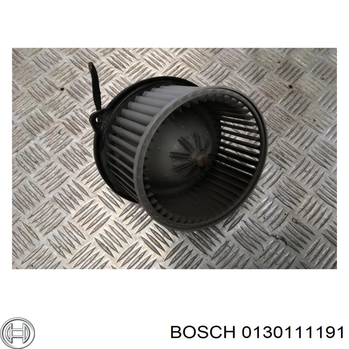 Купить 0130111191 Bosch Электродвигатели (электродвигатель отопителя) или розетка прицепа штепсельная
