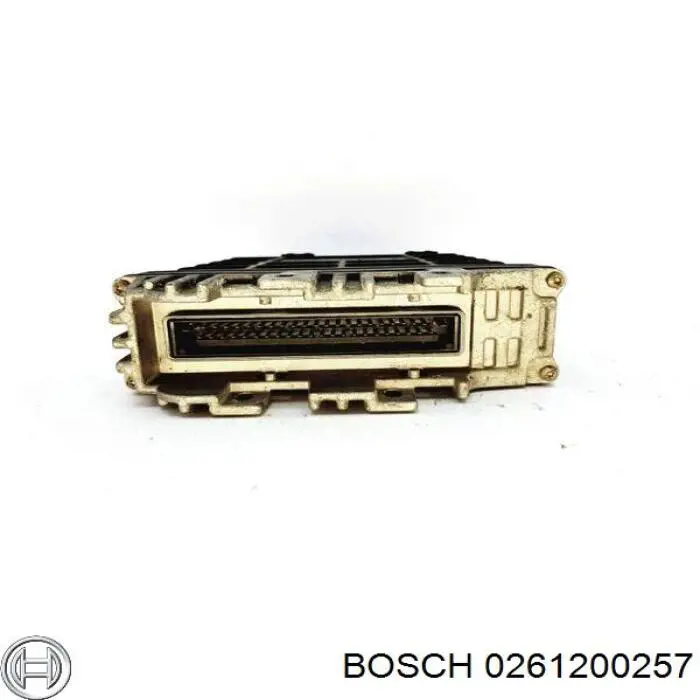 Блок управления двигателем 0261200257 Bosch