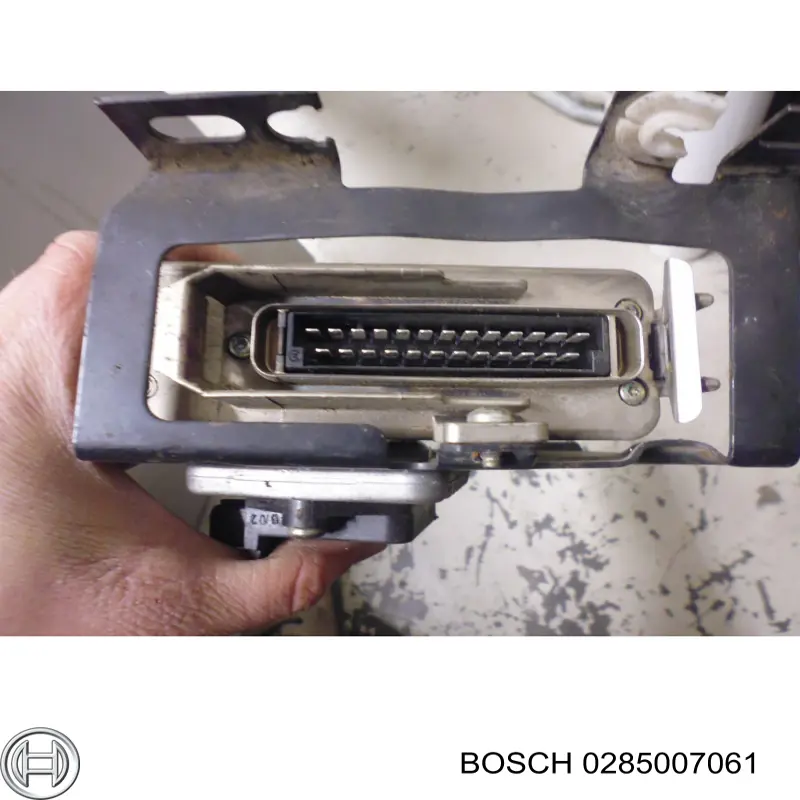 0285007061 Bosch модуль управления (эбу двигателем)