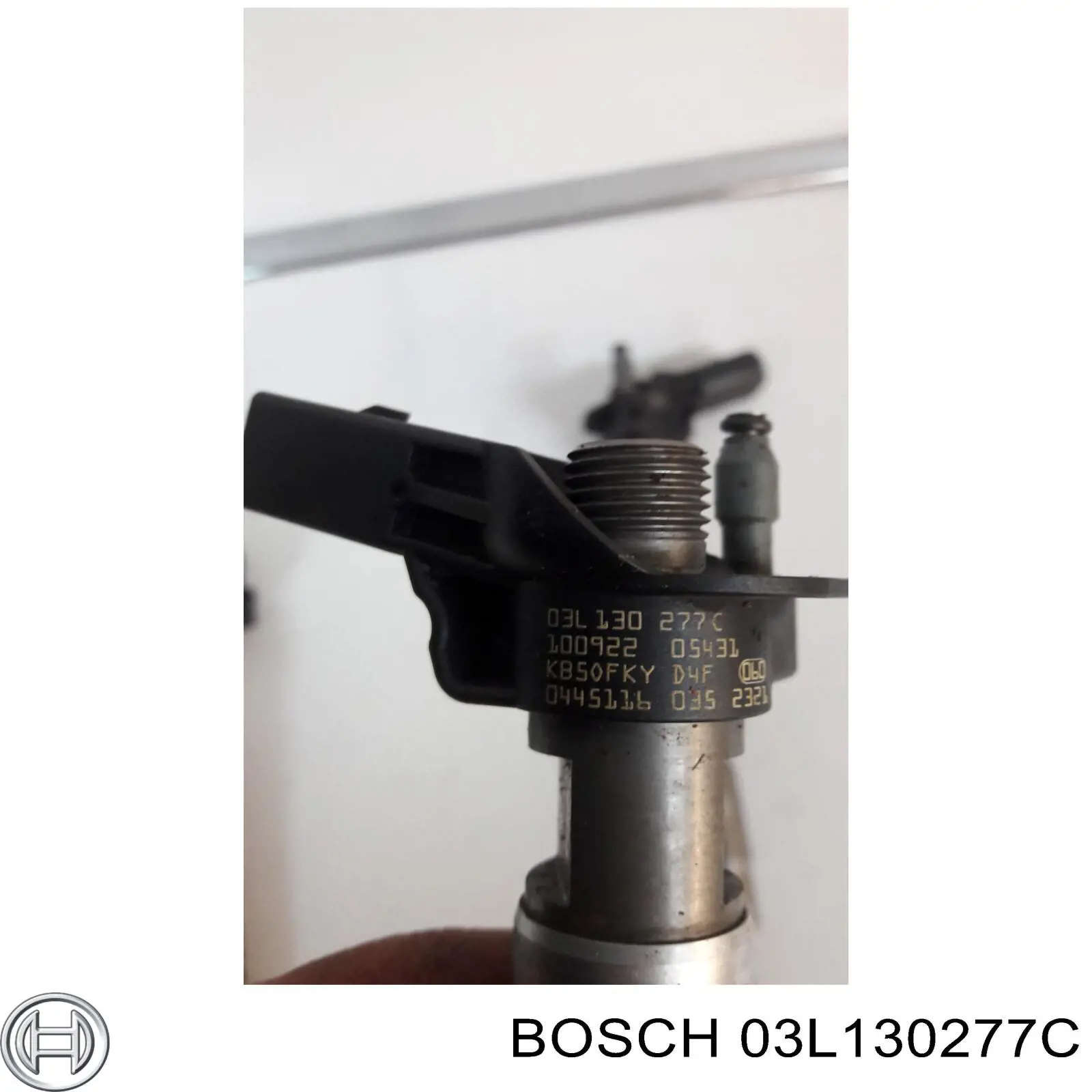 Топливные форсунки 03L130277C Bosch